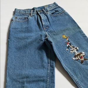 OFFICIAL LOONEY TUNE WARNER BROS MOM JEANS ICONIC